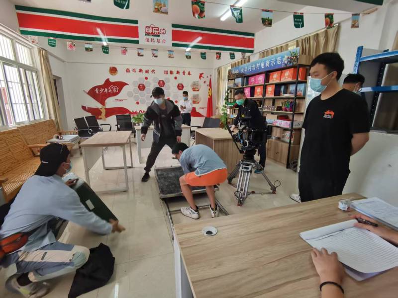 追星女孩心理学分析报告：信州区广告片拍摄公司揭秘饭圈应援式传播逻辑